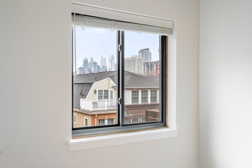 Building Photo - 200 Lombard St