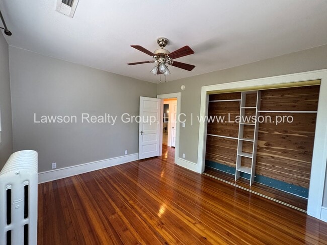 Building Photo - Large Raleigh Court Home on a Corner Lot
