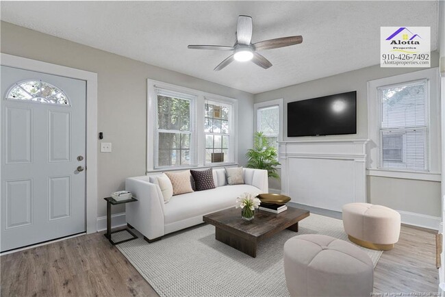 Building Photo - 207 S Windsor Dr