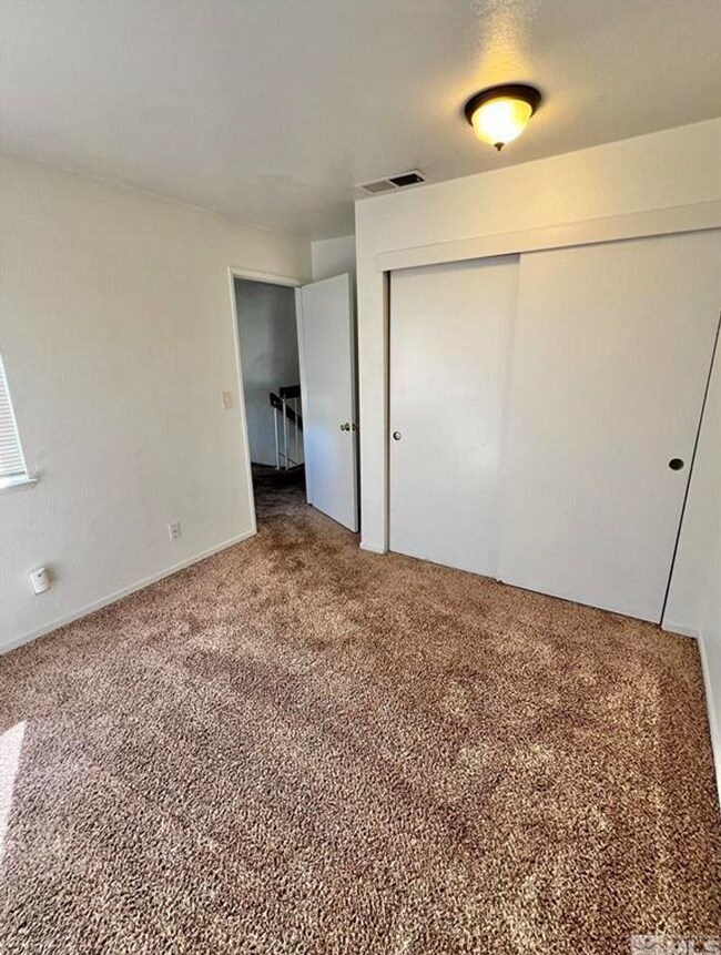 Building Photo - 1527 Steven Ct