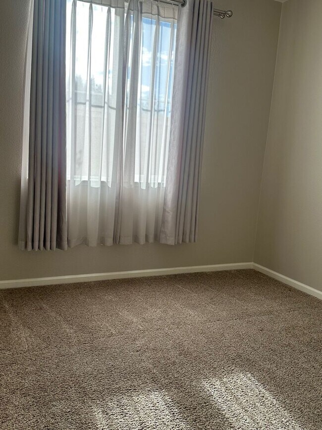 Building Photo - Curti Ranch bungalo