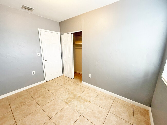 Building Photo - 13325 NW 17th Ave