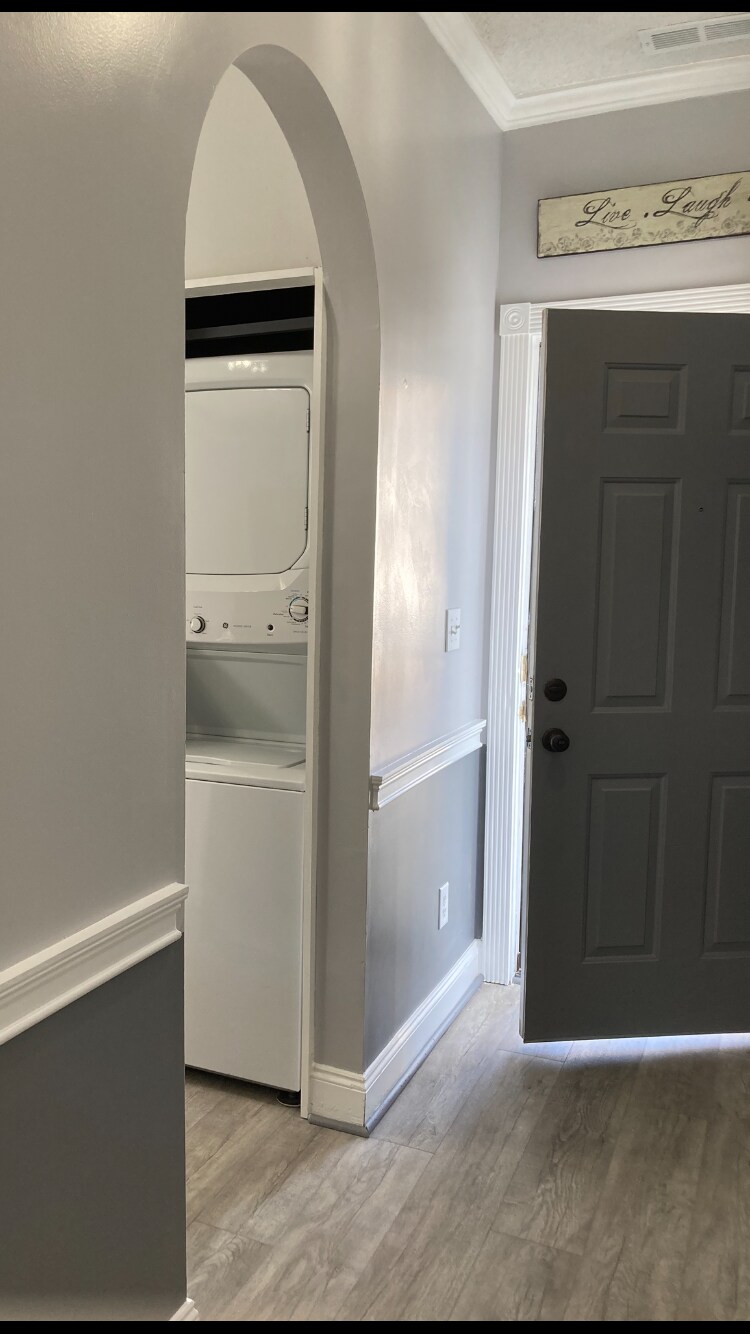 Building Photo - 4231 Hibiscus Dr