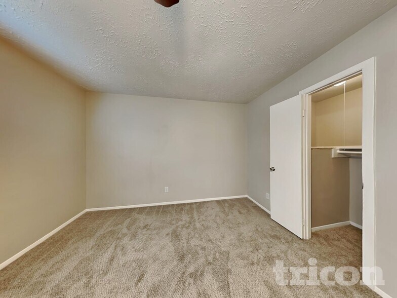 Building Photo - 4238 Burkegate Dr