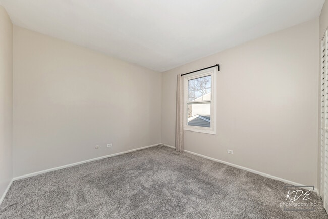 Building Photo - 350 Pearson Cir