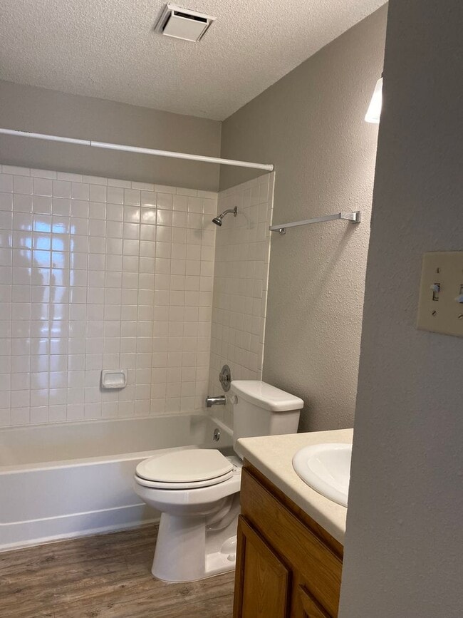 Building Photo - 510 Willowbend Cove