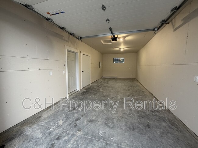 Building Photo - 2529 Esther Rose Ln