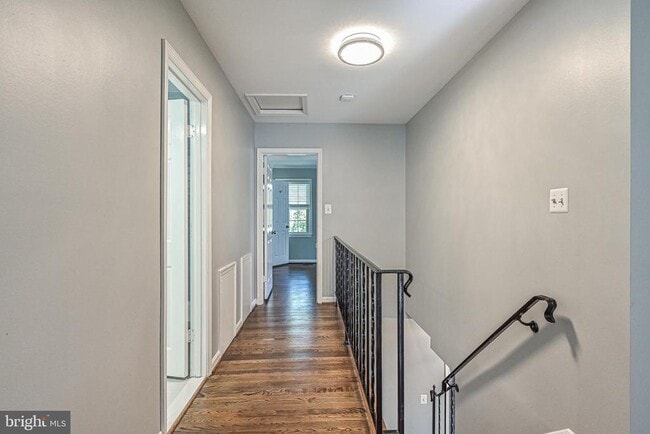 Building Photo - 7046 Leestone St