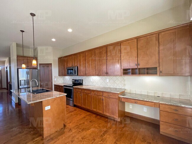 Building Photo - Must See House in Windsor