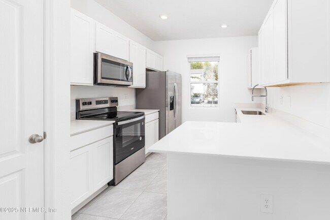 Building Photo - 243 Sage Br St