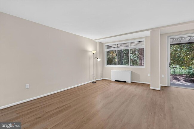 Building Photo - 10500 Rockville Pike