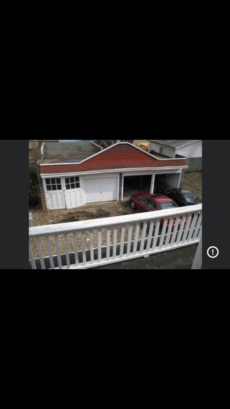 Building Photo - 246 Rosedale St