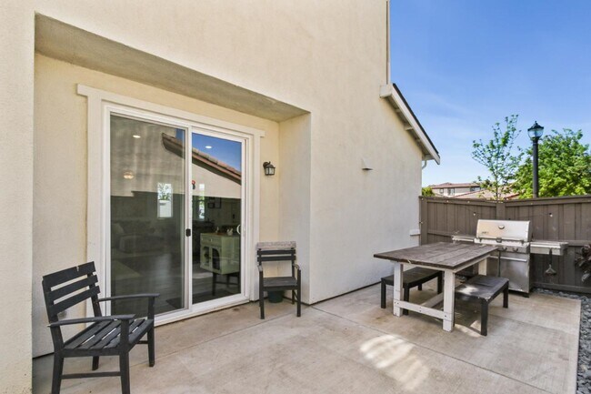 Building Photo - 2011 Grady Cir