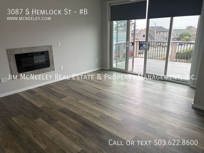 Building Photo - 3087 S Hemlock St