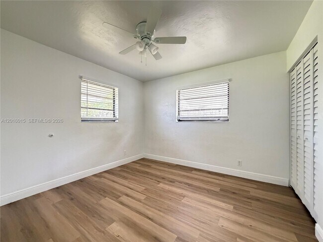 Building Photo - 1740 SW 47th Ave