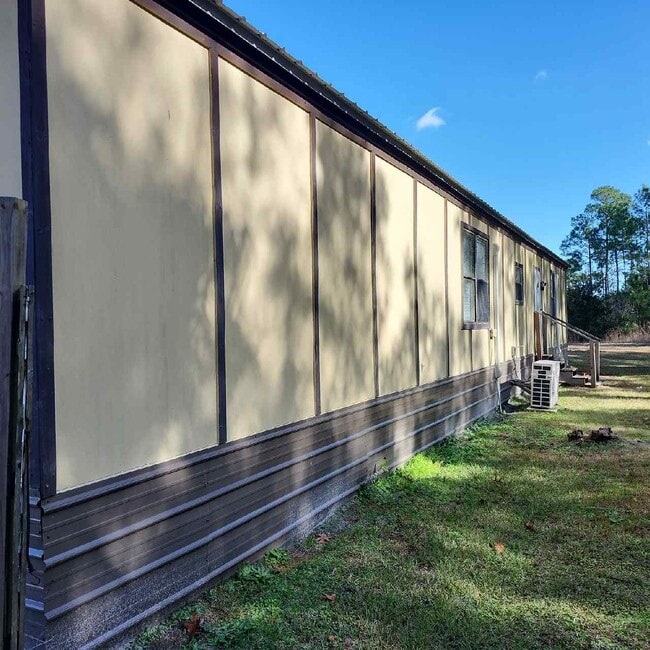 Building Photo - 85028 Patricia Ct