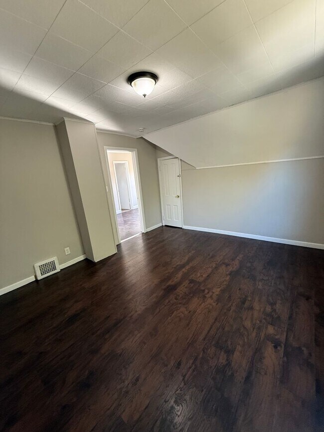 Building Photo - SECTION 8 and EDEN Accepted!! Your Newly R...