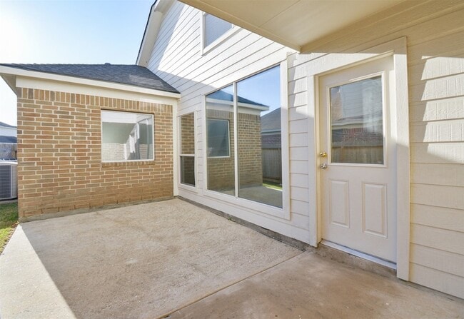 Building Photo - 6614 Halcyon Days Dr