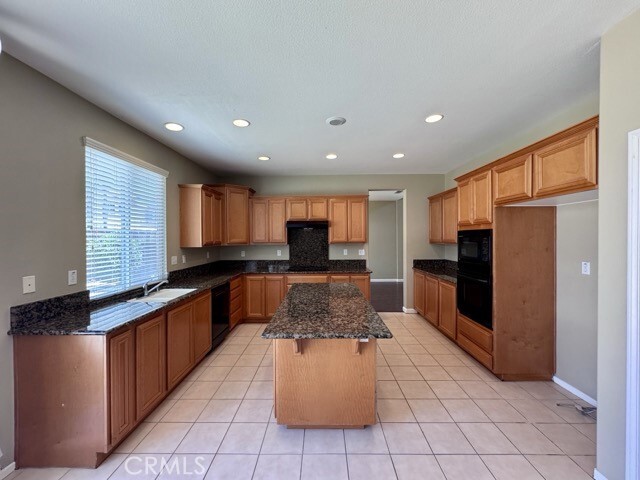 Building Photo - 35862 Banyan Rim Dr