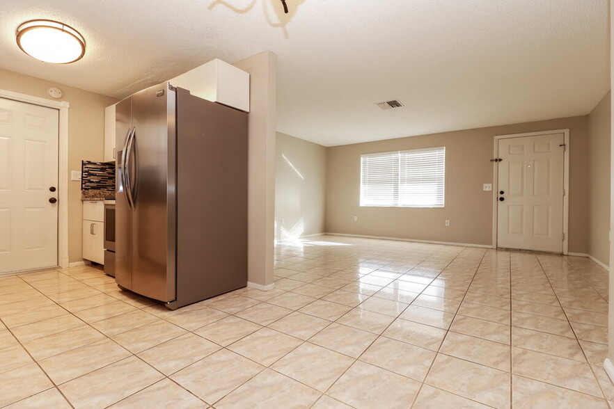 Building Photo - 7921 Eugene Dr