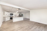 Building Photo - 130 Old Lowesville Rd