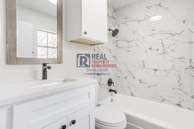 Building Photo - Stylish 1 Bed 1 Bath - Great Location