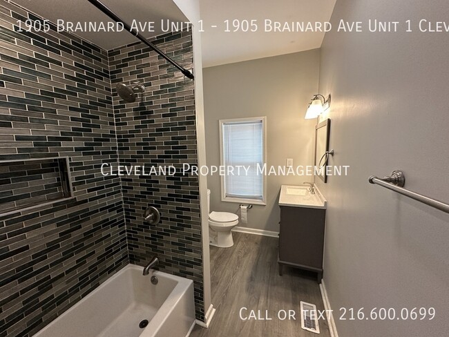 Building Photo - Fully Upgraded Cleveland Duplex