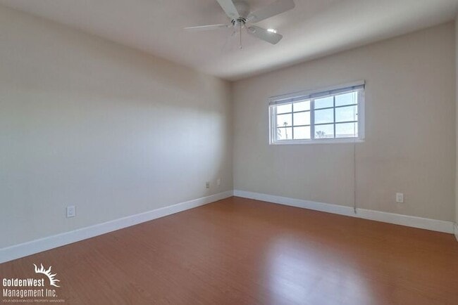Building Photo - Stylish Upper-Level 2Bdm 1Ba Condo in Gate...