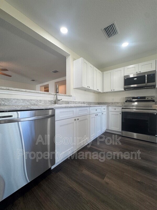 Building Photo - 2505 Brownwood Dr