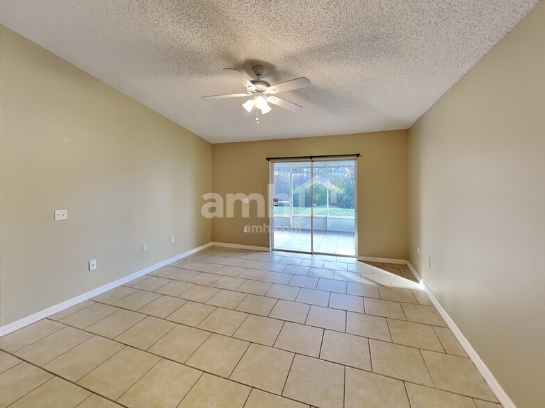 Building Photo - 16560 Corner Lake Dr