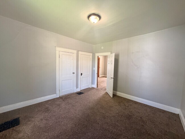 Building Photo - 2619 N Brady St