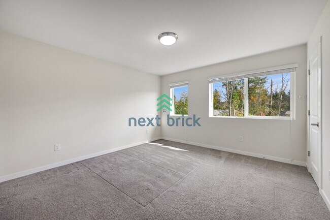 Building Photo - 2 BED & 2.5 BATH TOWNHOUSE FOR RENT