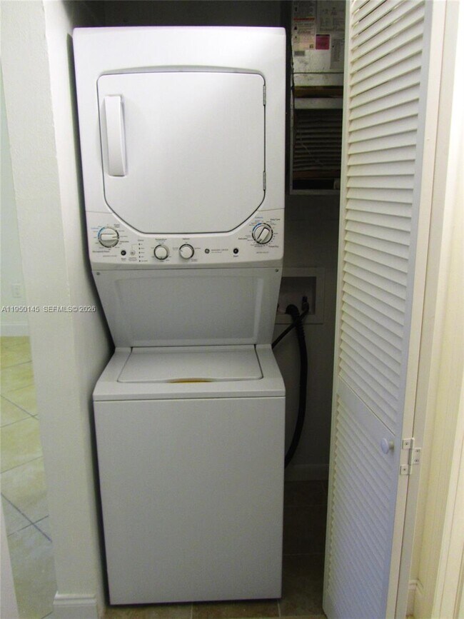 Building Photo - 1731 NW 96th Terrace