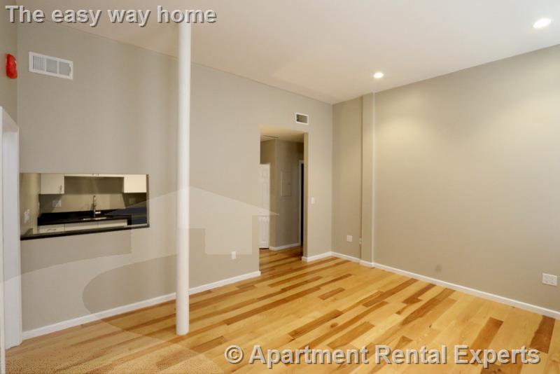 Building Photo - 17 Bow St