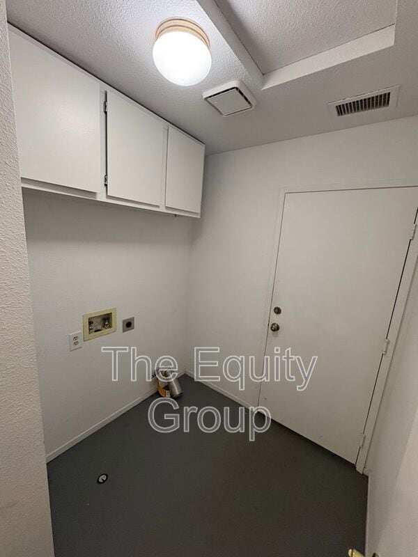 Building Photo - 1195 Santa Cruz Ave