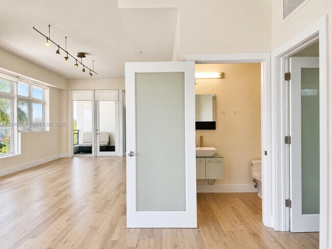 Building Photo - 6701 Biscayne Blvd