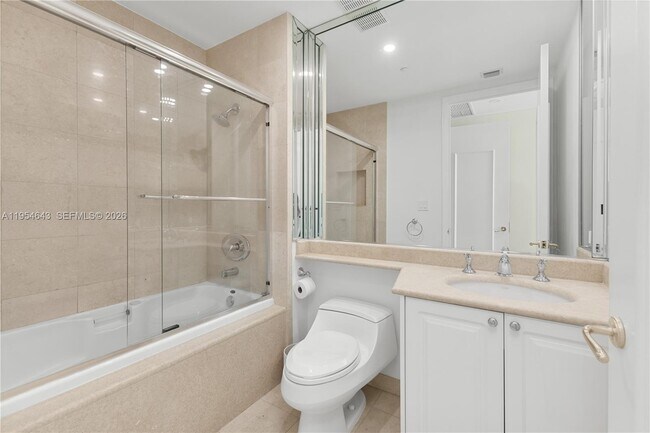 Building Photo - 20165 NE 39th Pl