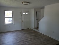 Building Photo - 680 Willow Ave