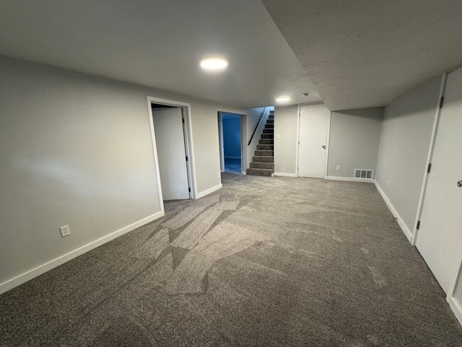 Building Photo - 1079 E 3300 S