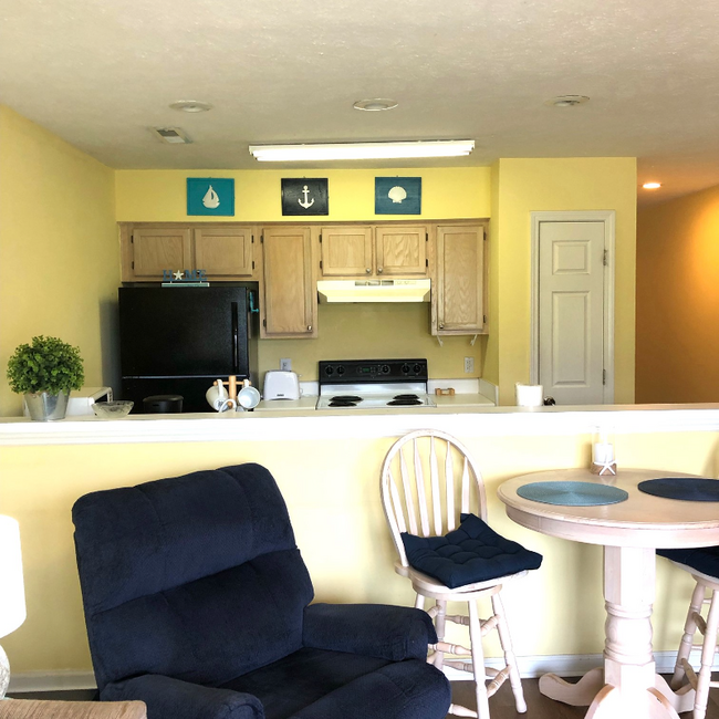 Building Photo - 581 Blue River Ct