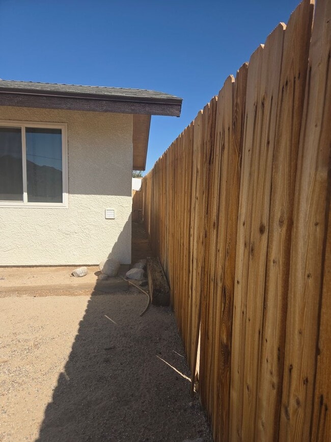Building Photo - 72565 Granite Ave