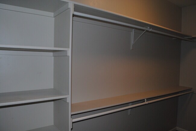 Primary Bathroom - 454 Lewis St