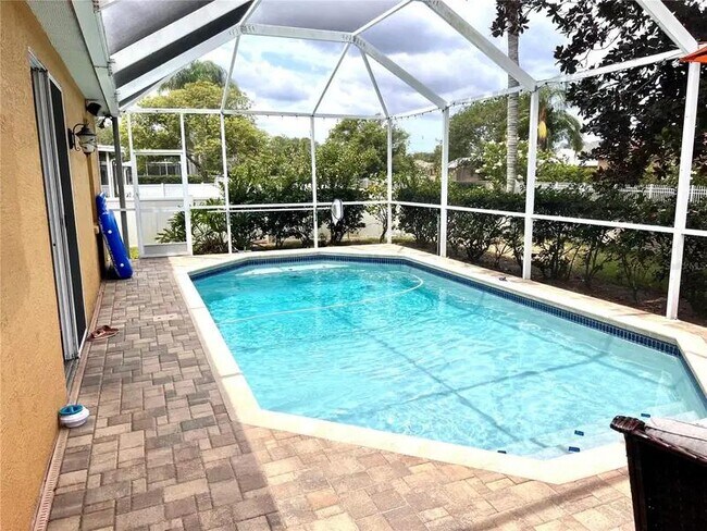 Building Photo - 1539 Crossvine Ct