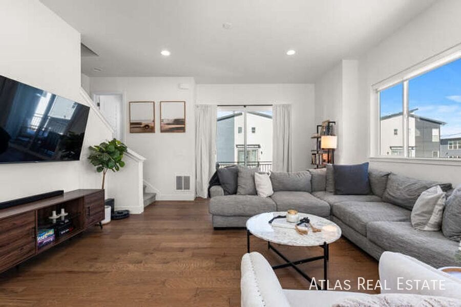 Building Photo - 7856 W 43rd Pl