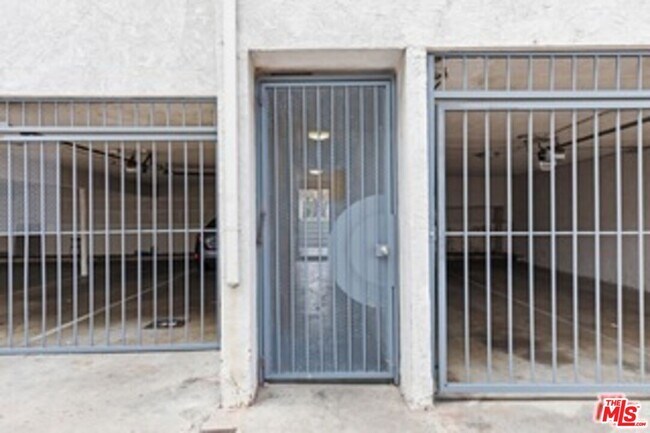 Building Photo - 2884 Sawtelle Blvd