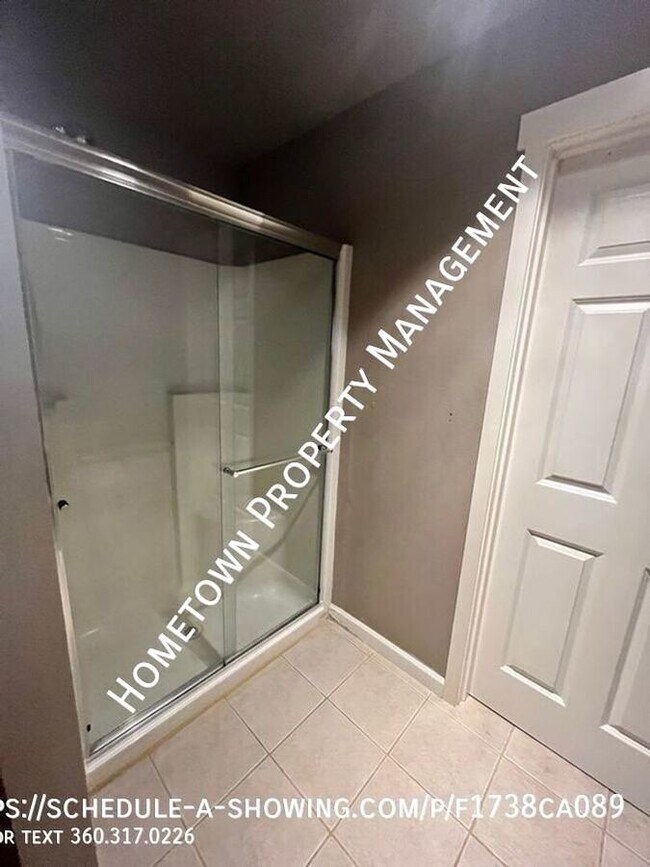 Building Photo - 7011 Prism St SE