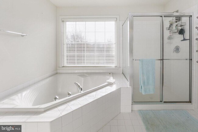 Building Photo - 6046 Smooth Stone Pl