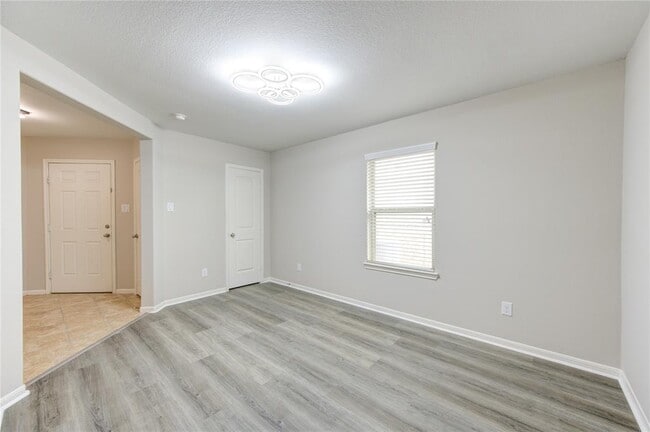 Building Photo - 9207 Ranch Ridge Ln