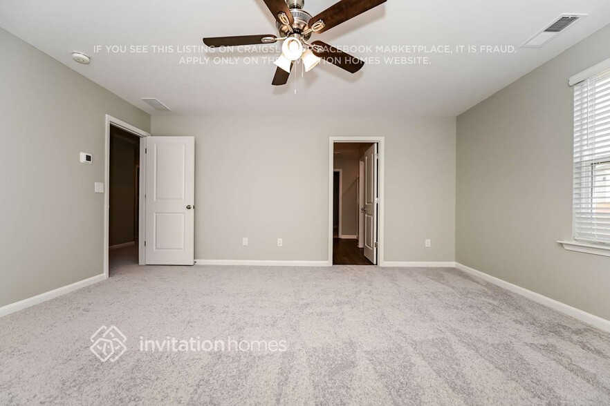Building Photo - 800 Gelderland Dr