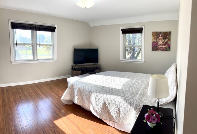 Building Photo - 632 Dutton Cir